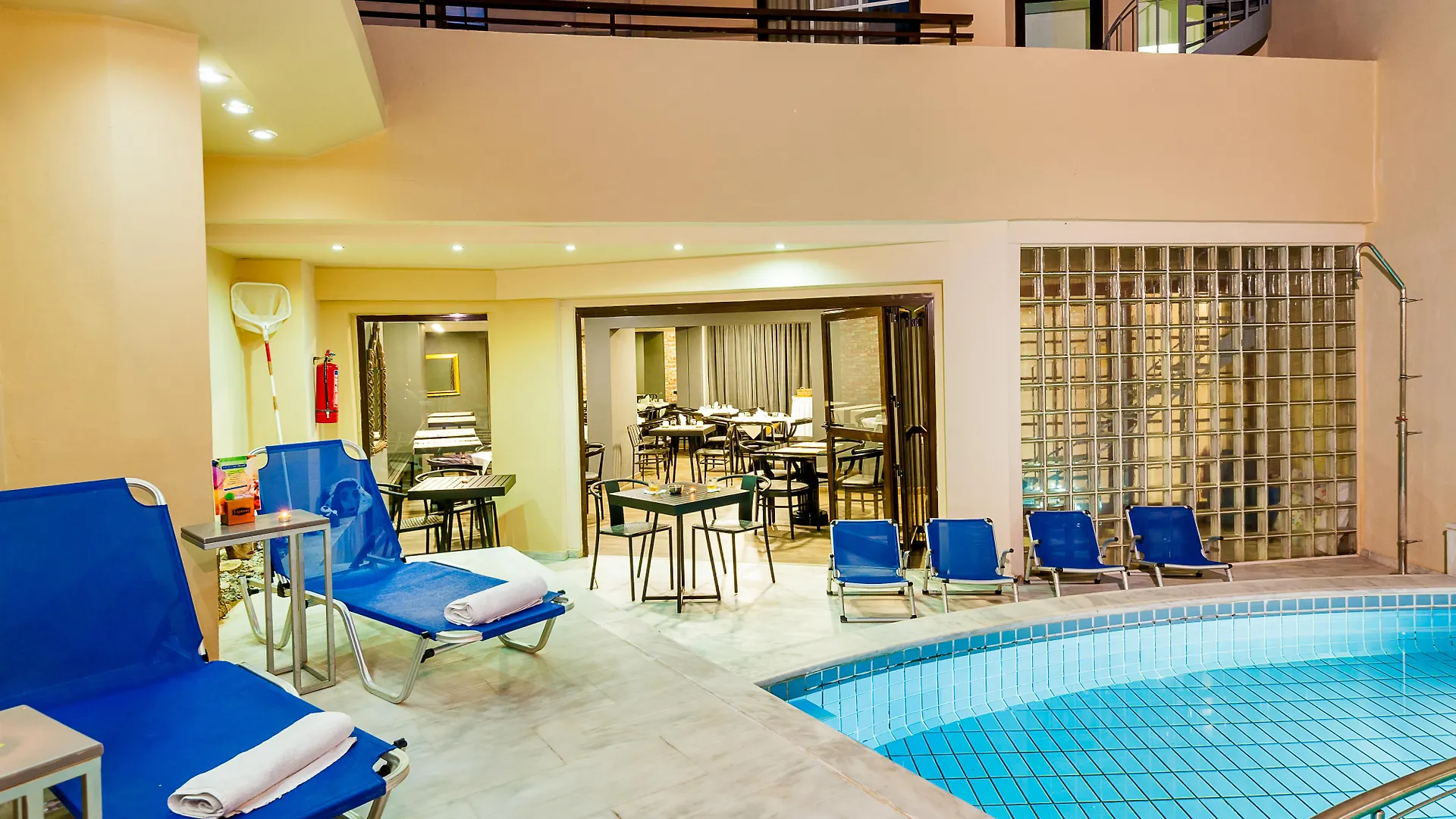 Elina Hotel Apartments Rétino Apartahotel